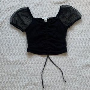 Cute little black top